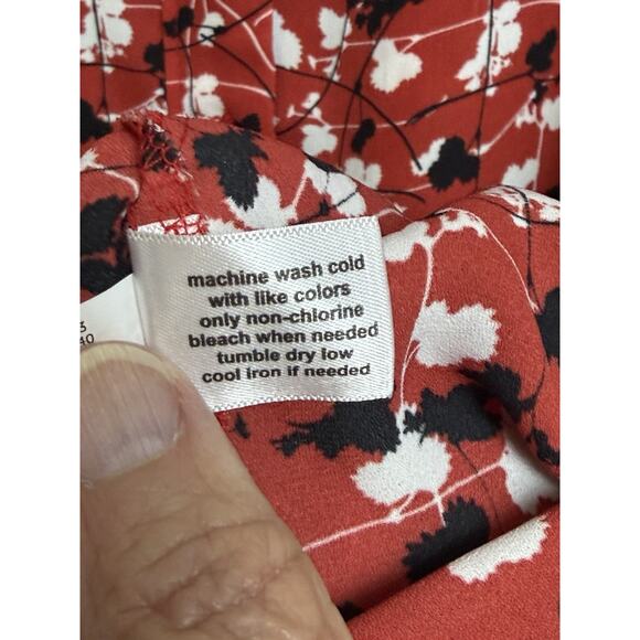 Lane Bryant Women’s Tunic Top Button Front Sz 26/28 Red W/ Black White Print - Picture 12 of 16